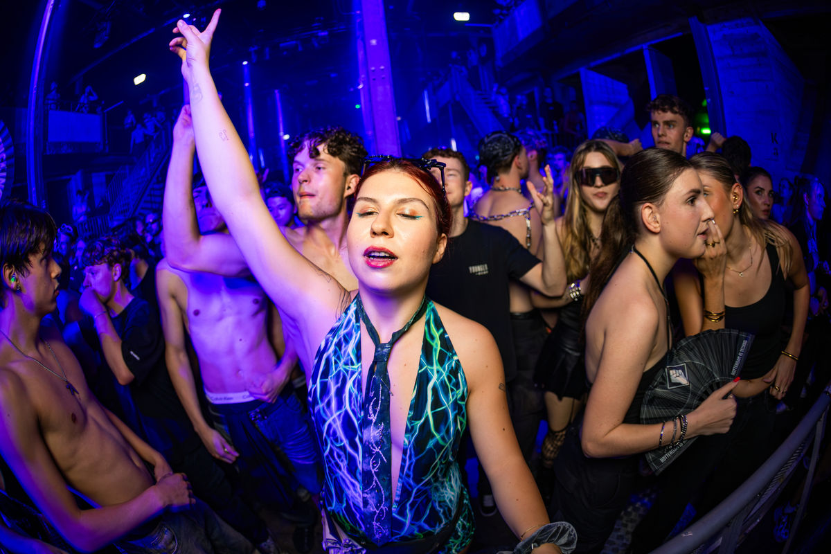 Loading... just a sec